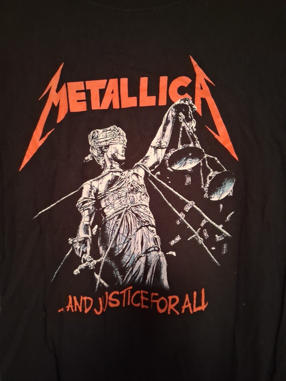 Metallica tee,